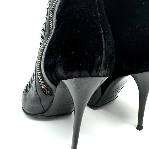 Balmain Black Patent Leather Velvet Stileto Heel Ankle Booties Sz 7 - Picture 5 of 9